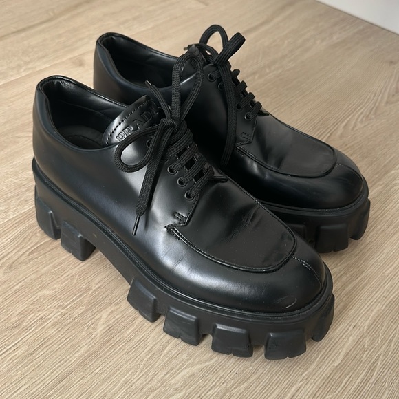Prada Monolith brushed leather lace-up shoes 39.5 - Picture 1 of 3